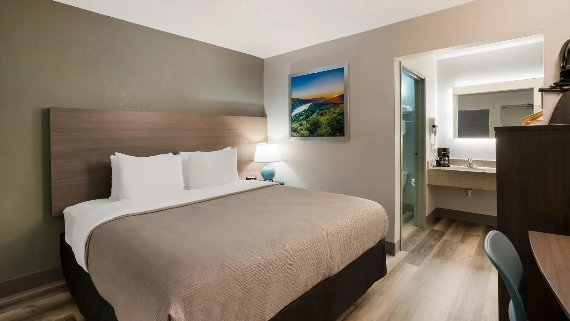 Quality Inn Elk Grove-Sacramento Sacramento